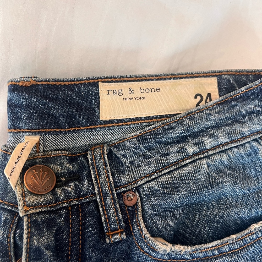 rag & bone Women's Straight Leg Jeans in Medium Blue Wash - Picture 7 of 8